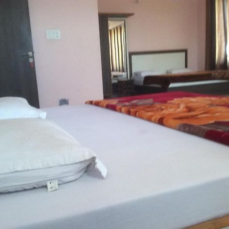 Hotelyashpalace Maihar Экстерьер фото